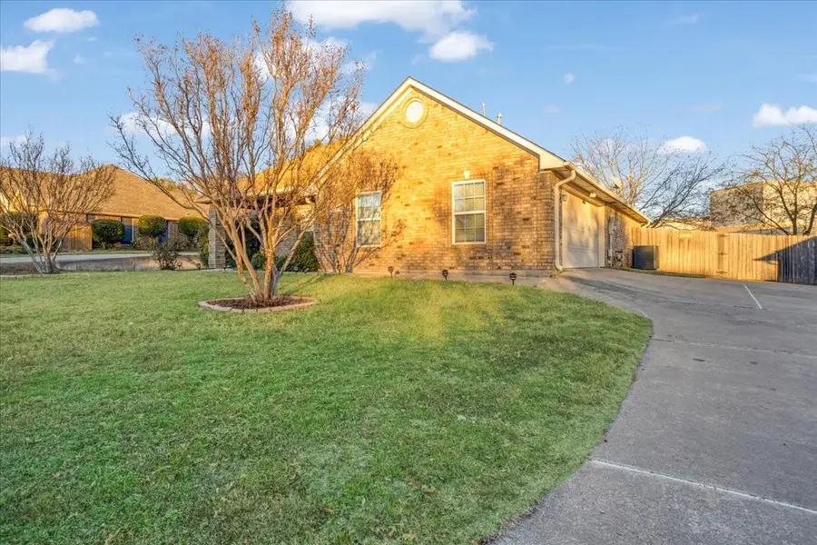 113 Ginger Drive, Pottsboro, TX 75076 - Image #2