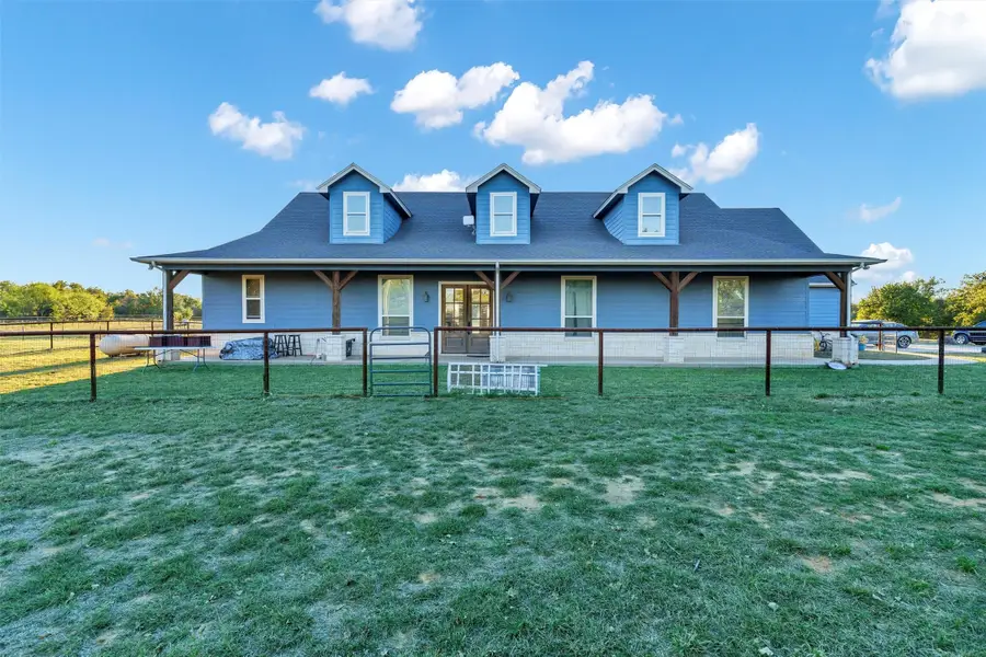 851 Hood Court, Granbury, TX 76048 - Image #2