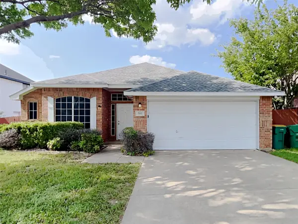 553 Stonewall Court, Cedar Hill, TX 75104