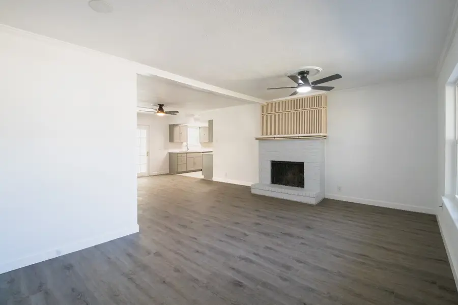 310 W Davis Street, Duncanville, TX 75116 - Image #2