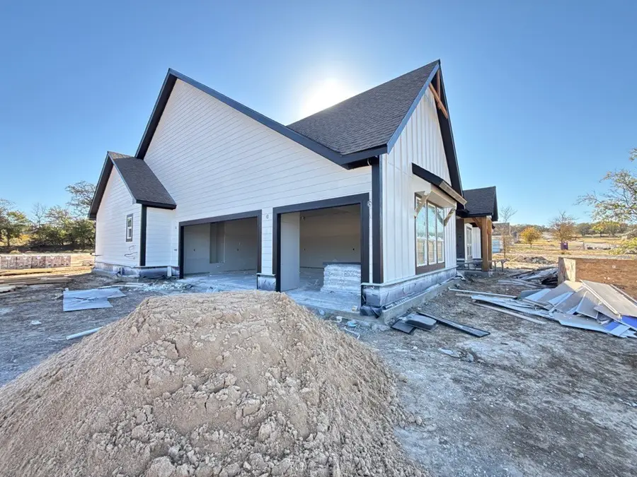 152 Oak Grove Way, Springtown, TX 76082 - Image #3