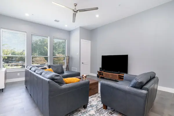 2239 Lovedale Avenue #105, Dallas, TX 75235