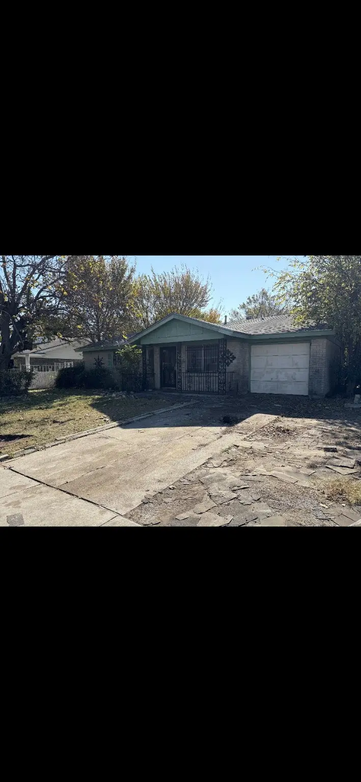 5536 Fitzhugh Avenue, Fort Worth, TX 76119 - Image #2