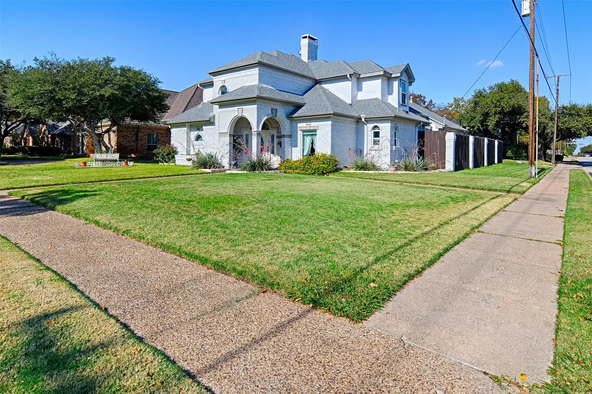 501 Farine Drive, Irving, TX 75062 - Image #1