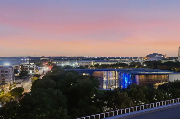 3100 W 7th Street #811, Fort Worth, TX 76107