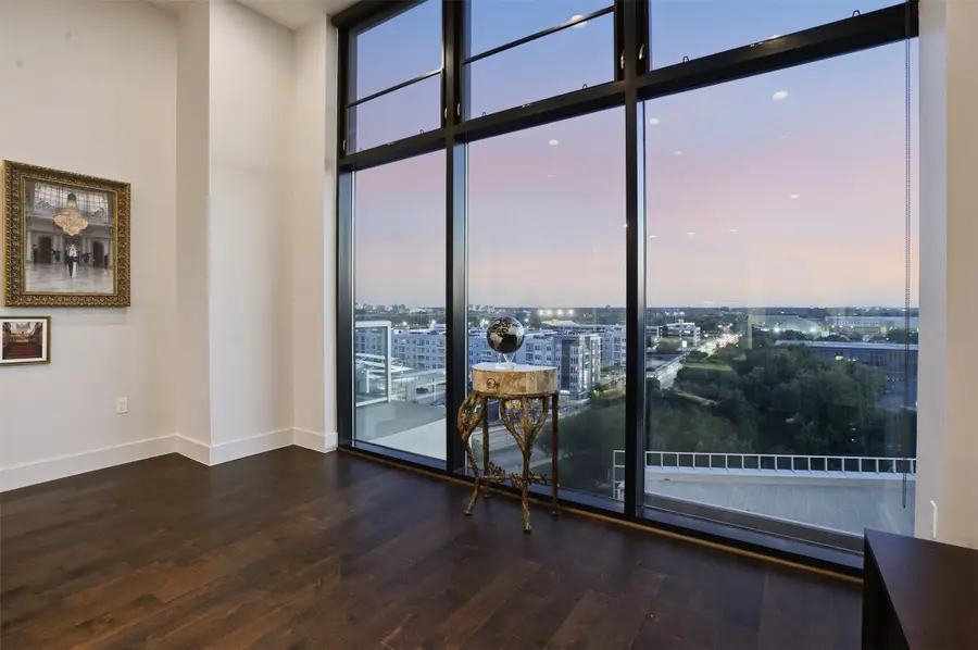 3100 W 7th Street #811, Fort Worth, TX 76107 - Image #2