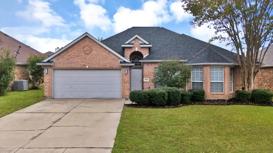 1502 Oxford Drive, Mansfield, TX 76063 - Image #2