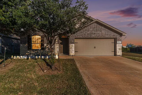 8824 Prairie Dawn Drive, Fort Worth, TX 76131
