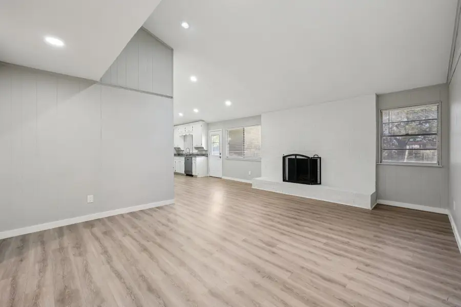 6809 Rustic Drive, Forest Hill, TX 76140 - Image #2