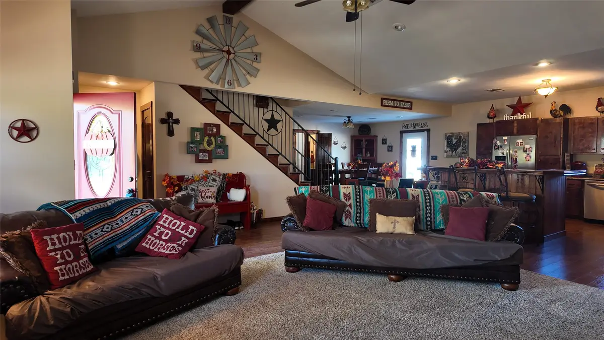 200 County Road 1260, Decatur, TX 76234 - Image #1