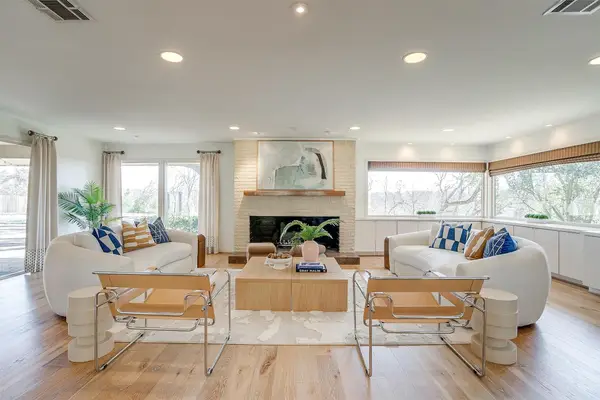 3725 Autumn Drive, Fort Worth, TX 76109