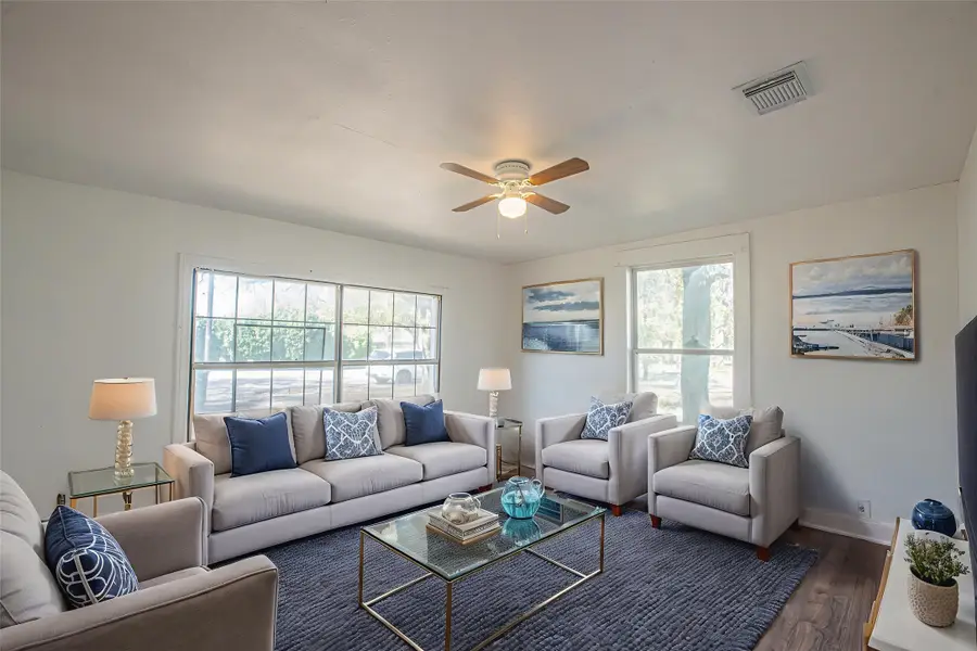 428 N Denton Street, Gainesville, TX 76240 - Image #3