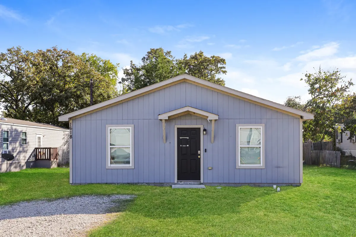 1618 Gale Drive, Pelican Bay, TX 76020 - Image #1