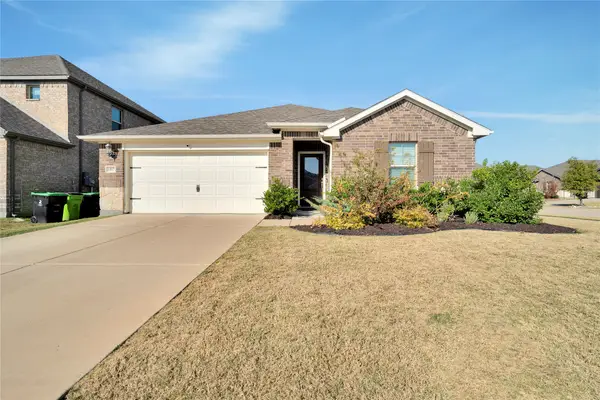 1817 Berry Ridge Trail, Aubrey, TX 76227