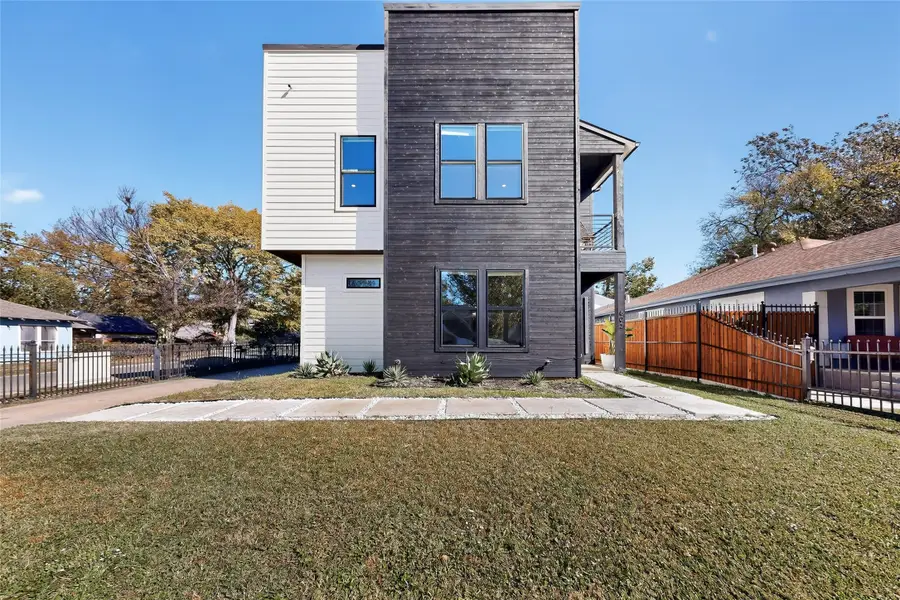 602 Martinique Avenue, Dallas, TX 75223 - Image #2