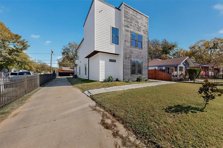 602 Martinique Avenue, Dallas, TX 75223 - Image #3
