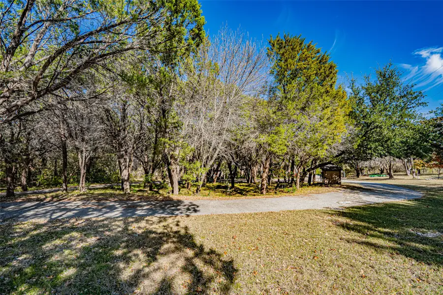 1009 County Road 306a, Rainbow, TX 76077 - Image #2