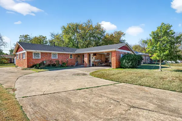 1722 Morningside Drive, Gainesville, TX 76240