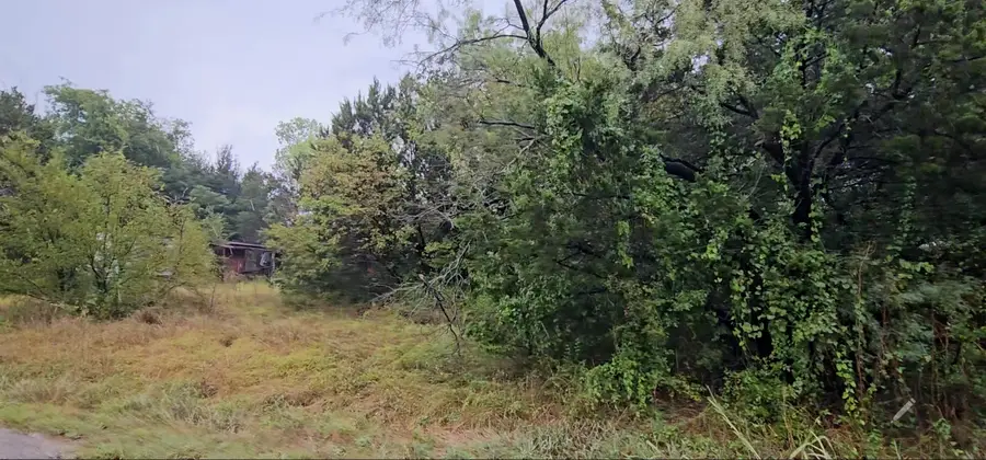 5813 Arrowhead Drive, Granbury, TX 76048 - Image #3