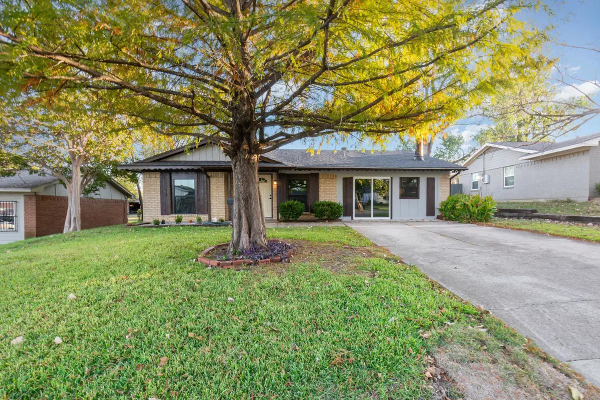 2420 Candleberry Drive, Mesquite, TX 75149 - Image #1