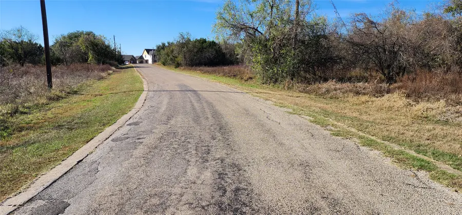 22283 Greenbriar Drive, Whitney, TX 76692 - Image #2