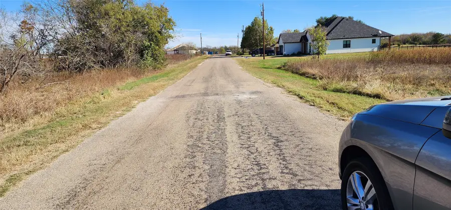 22283 Greenbriar Drive, Whitney, TX 76692 - Image #3