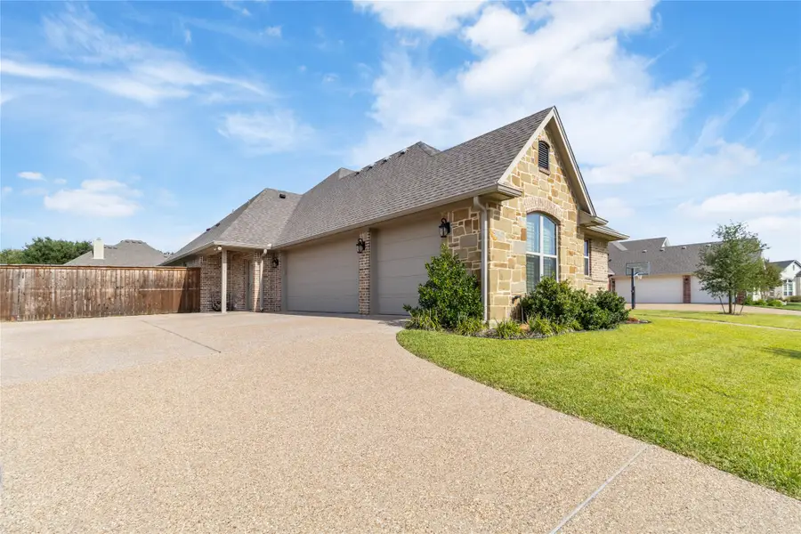 507 Stone Canyon Drive, McGregor, TX 76657 - Image #2