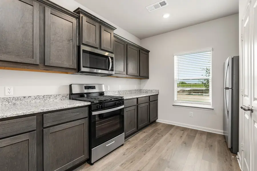 431 Gib Woodall Drive, Venus, TX 76084 - Image #2