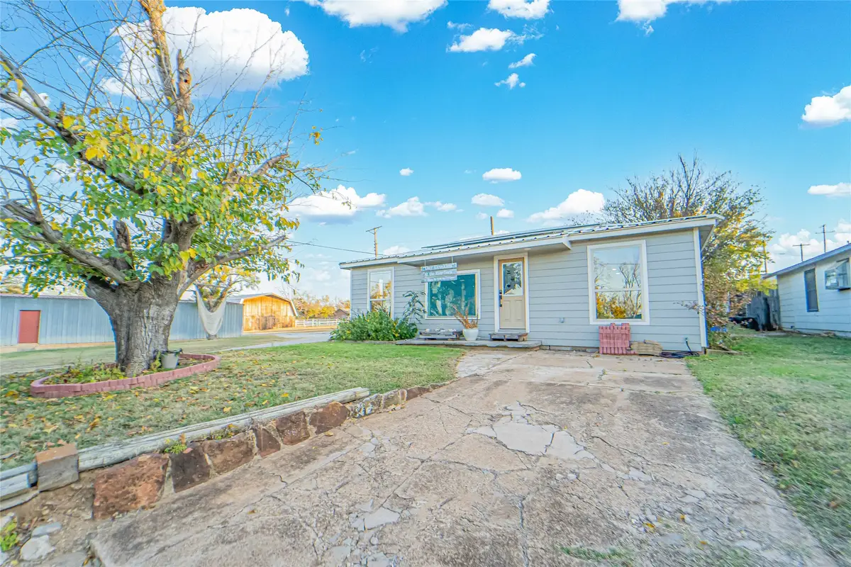 801 W Wheeler Street, Breckenridge, TX 76424 - Image #1