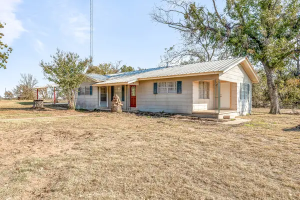 380 County Road 424 #38, Comanche, TX 76442