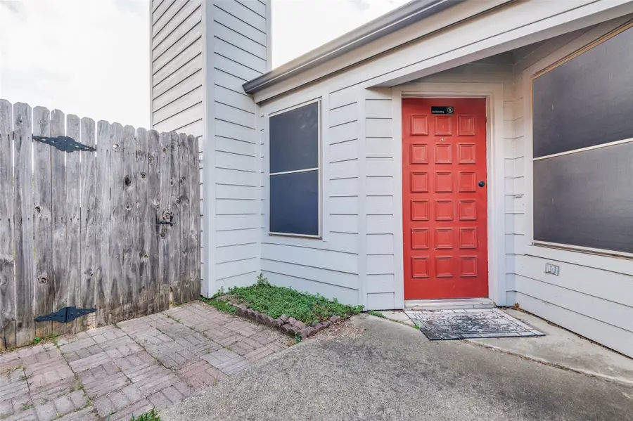 2806 Harvest Lake Drive, Irving, TX 75060 - Image #3