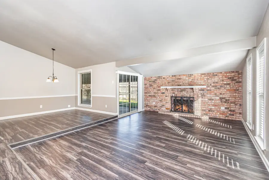 706 Greenhill Lane, Grand Prairie, TX 75052 - Image #3