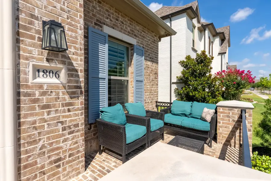1806 Birds Fort Trail, Arlington, TX 76005 - Image #2