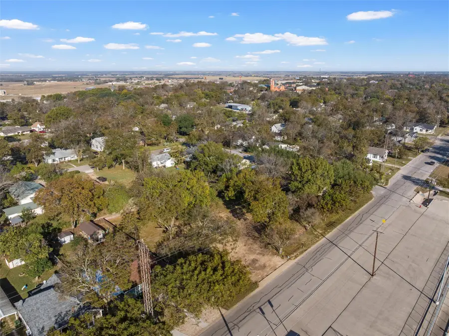 604 S Reagan Street, West, TX 76691 - Image #3