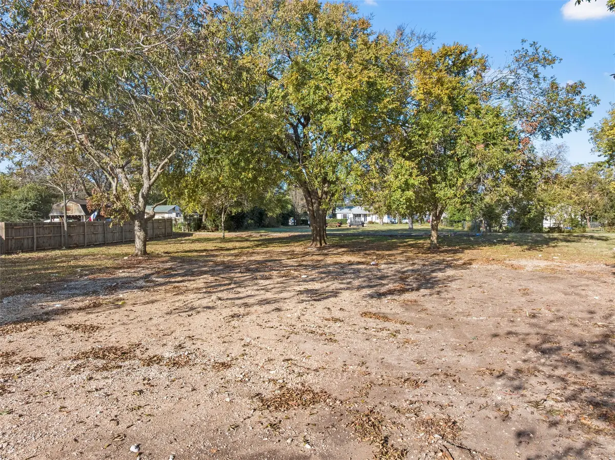 608 S Reagan Street, West, TX 76691 - Image #1