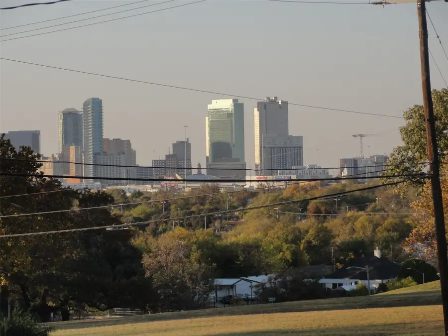 1200 E Maddox Avenue, Fort Worth, TX 76104 - Image #3