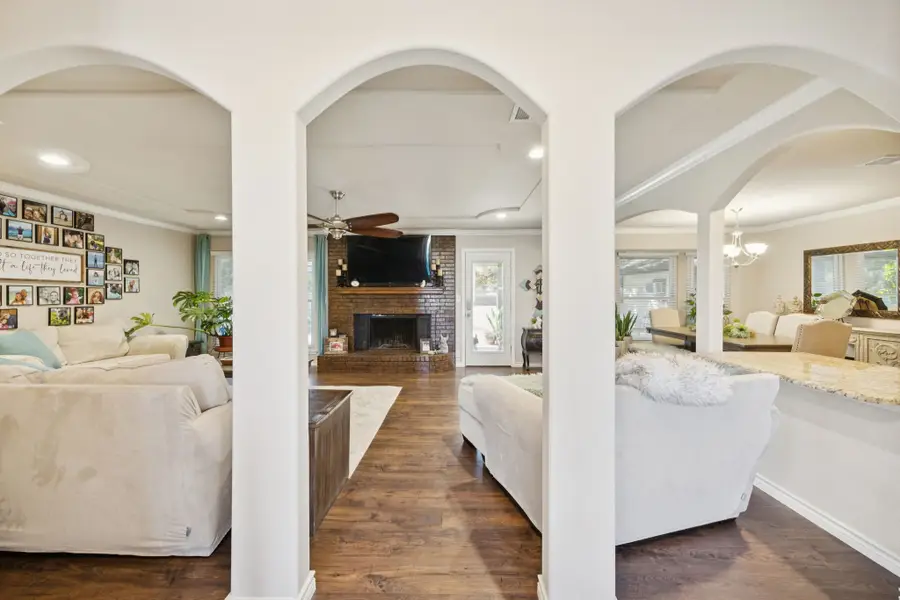 109 Wood Oak Drive, Joshua, TX 76058 - Image #2