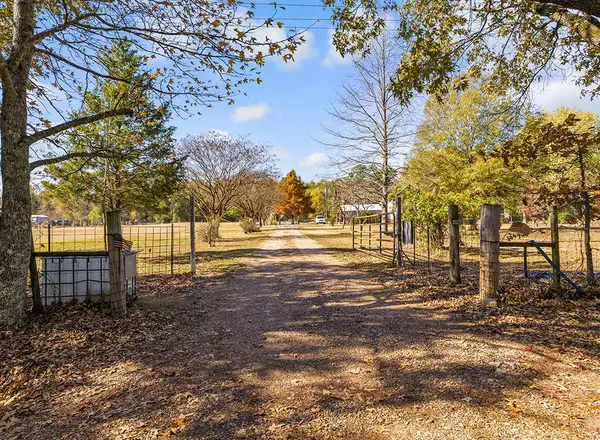 399 County Road 3015, New Boston, TX 75570