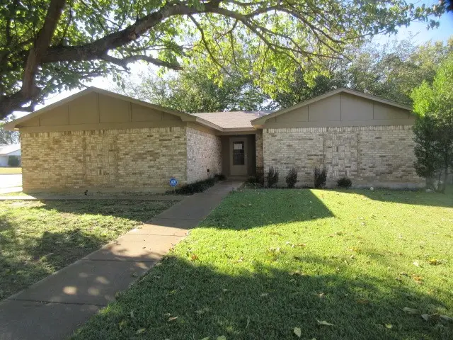 650 Deborah Court, Burleson, TX 76028 - Image #1