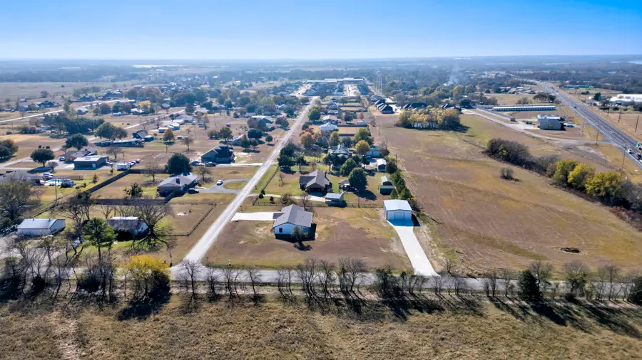 718 Arapaho Drive, Tioga, TX 76271 - Image #3