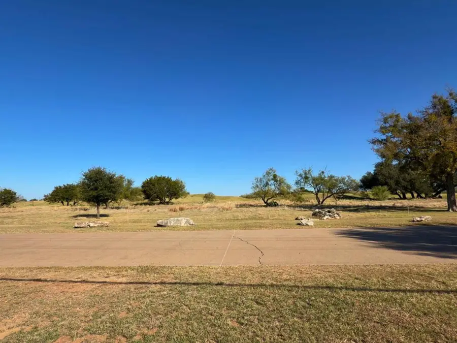 320 Clubhouse Drive, Graford, TX 76449 - Image #2