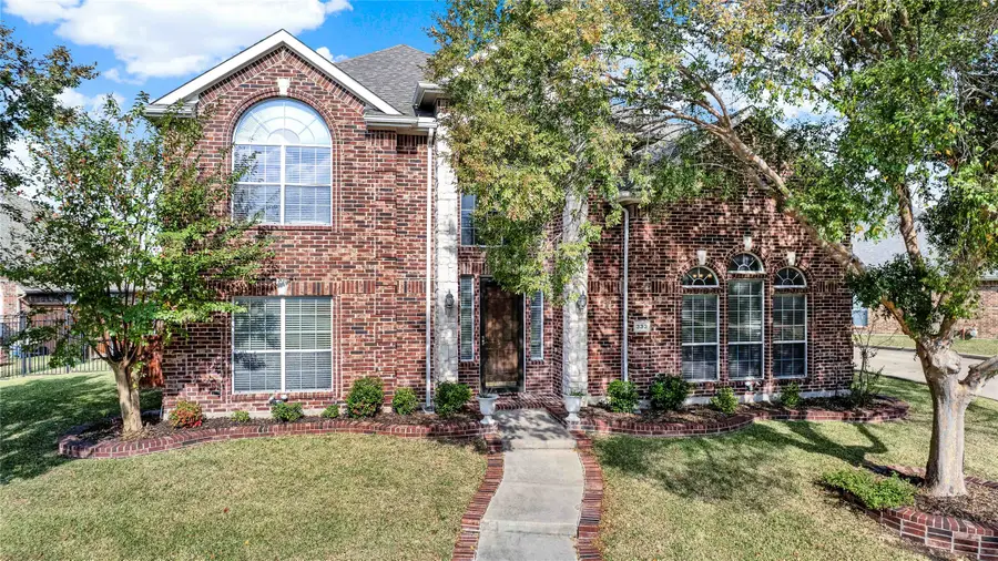 333 Green Acres Drive, Murphy, TX 75094 - Image #2