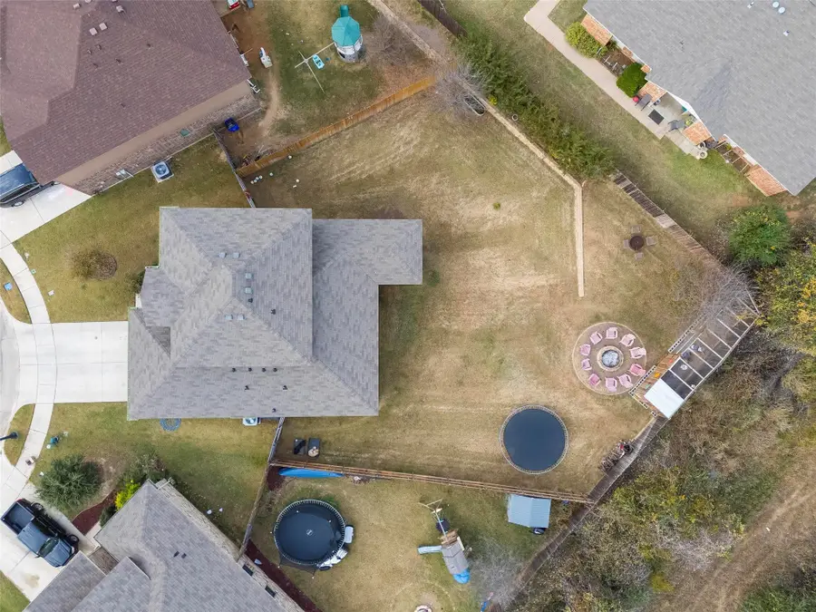 1401 Briarwood Drive, Azle, TX 76020 - Image #2