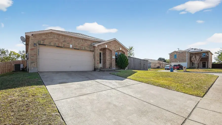 424 Summer Tree Drive, Hutchins, TX 75141 - Image #3