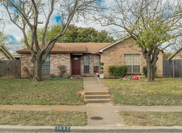 1437 Brook Meadow Circle, Lancaster, TX 75134