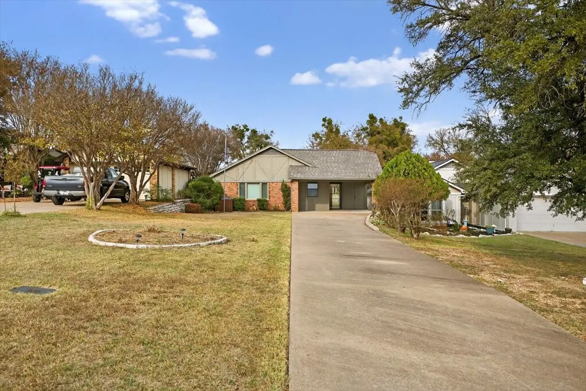6218 Tezcuco Court, Granbury, TX 76049 - Image #1