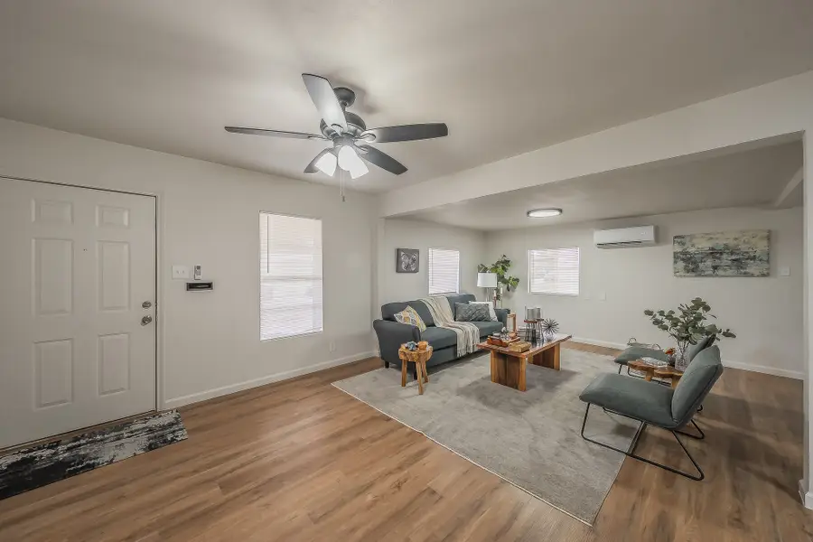 4545 Reaford Drive, Haltom City, TX 76117 - Image #3