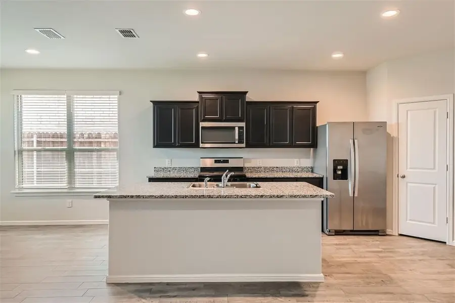 8616 Caldera Lane, Fort Worth, TX 76131 - Image #2