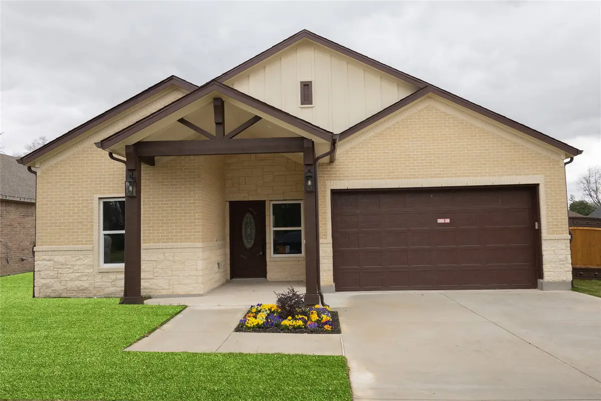 604 Crenshaw Street, Terrell, TX 75160 - Image #1