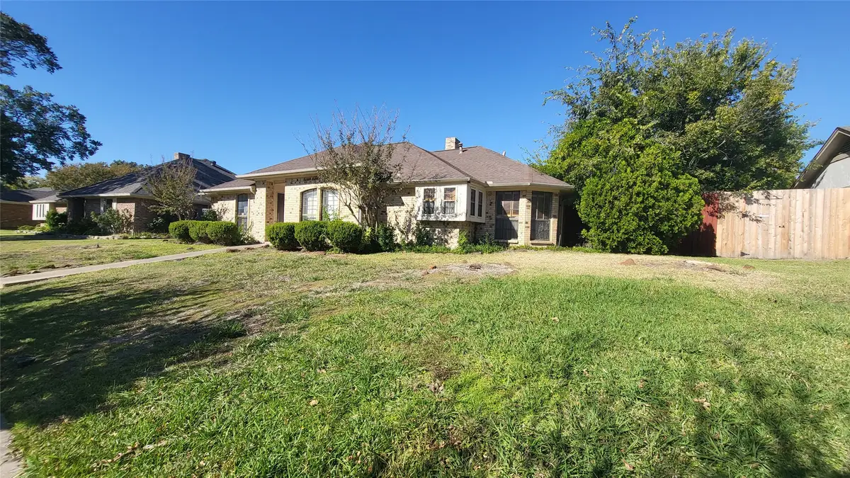 2229 Ridgewood, Carrollton, TX 75006 - Image #1